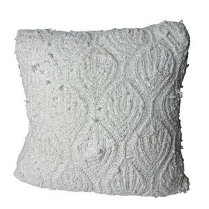 Magaschoni Pillow Cover in White / Cream 20”x20” Chenille Sherpa Zip Close Throw